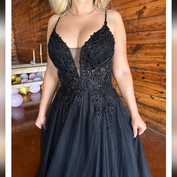 Sparrow Bridal Black Wedding Dress - Picture 2 of 7